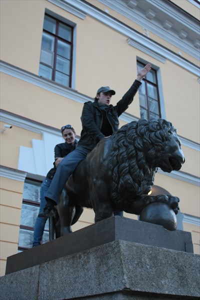 Скульптура «Львы» (Великий Новгород)